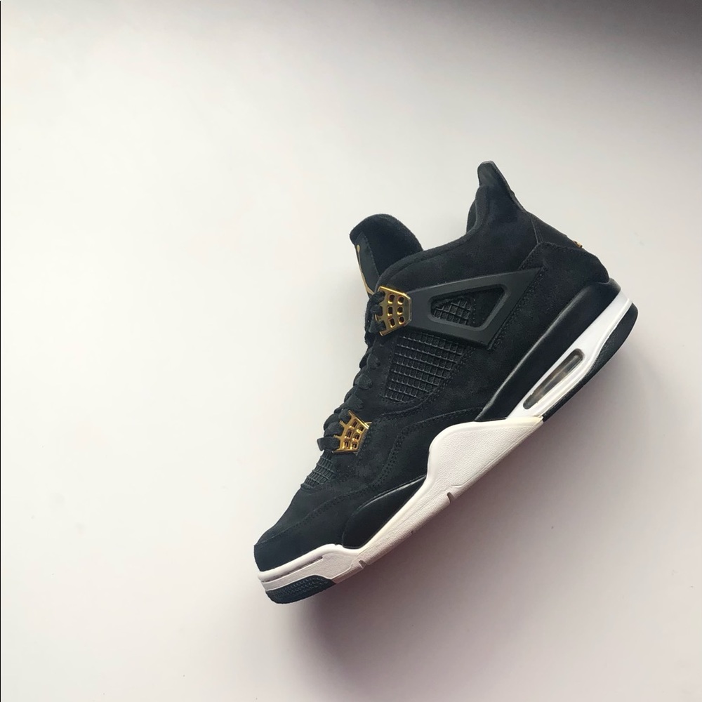 PENDING SOLD | Jordan Brand Retro 4 “Royalty”